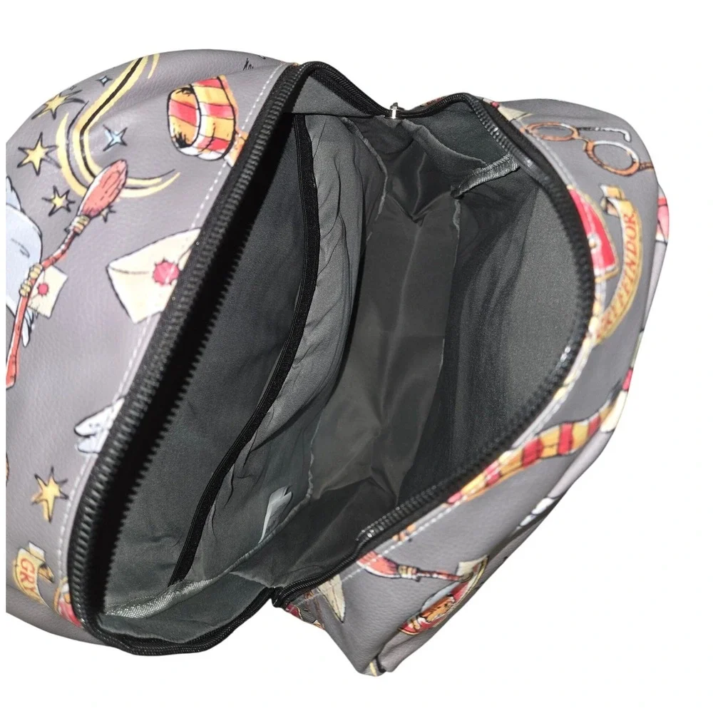 Harry Potter Gryffindor Hedwig Owl Backpack Grey Faux Leather HPCF03TJ NEW